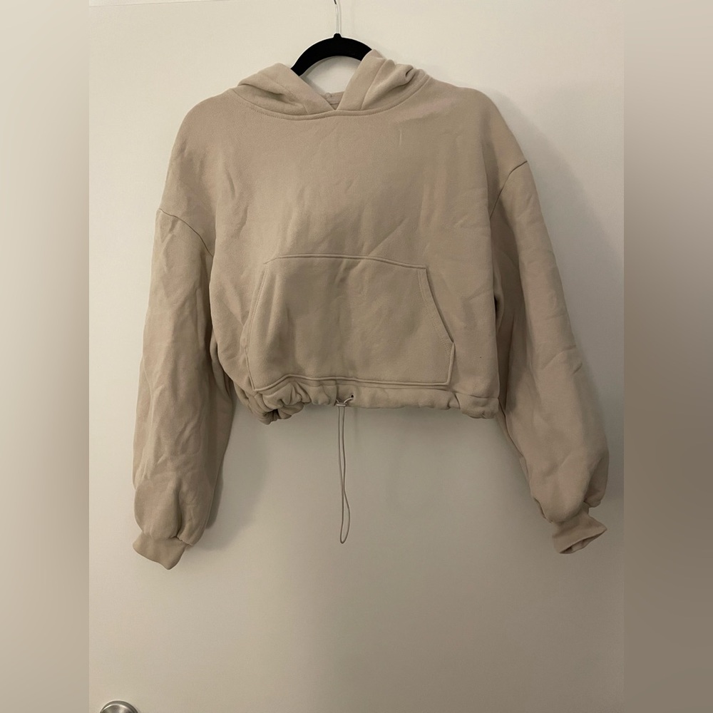 OAK + FORT Cream Cropped Hoodie